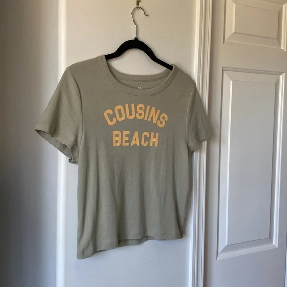 American Eagle The Summer I Turned Pretty Merch - Sage Green “Cousins Beach” Tee - Picture 1 of 5
